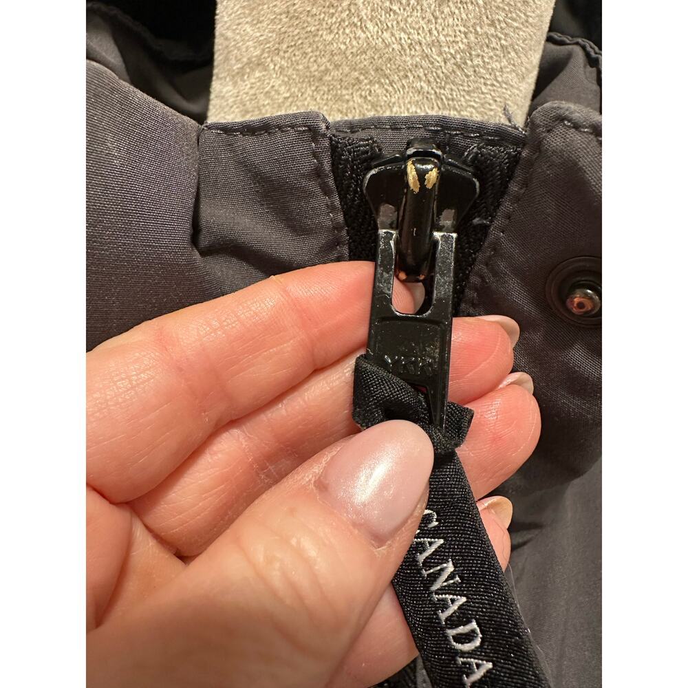 Canada Goose Blakely Parka - Picture 16 of 16
